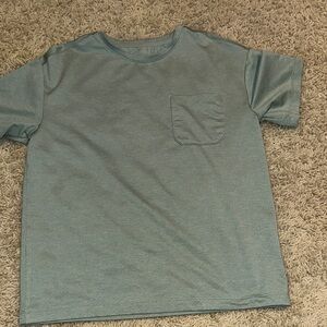 All in Motion Boys Tshirt - size medium (8)